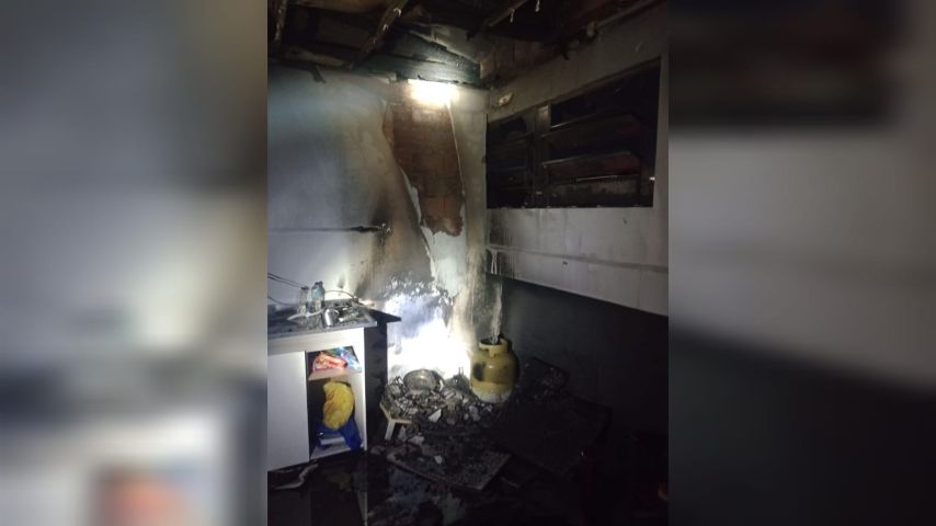 Princípio de incêndio atinge apartamento no bairro Oficinas, em Tubarão