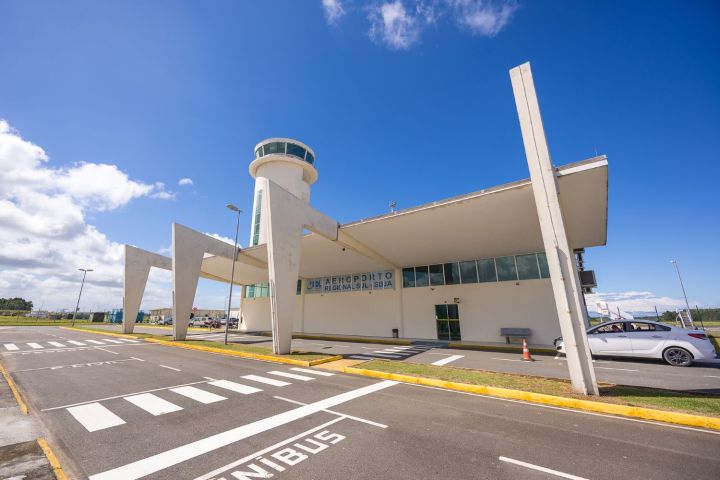 Voo da Latam que deveria pousar em Jaguaruna é desviado para Florianópolis por causa do mau tempo