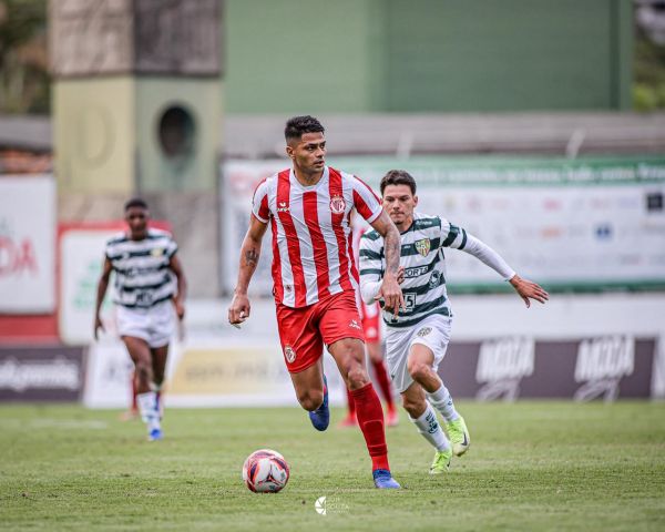 Com um jogador a mais e gol anulado, Hercílio Luz empata diante do Metropolitano