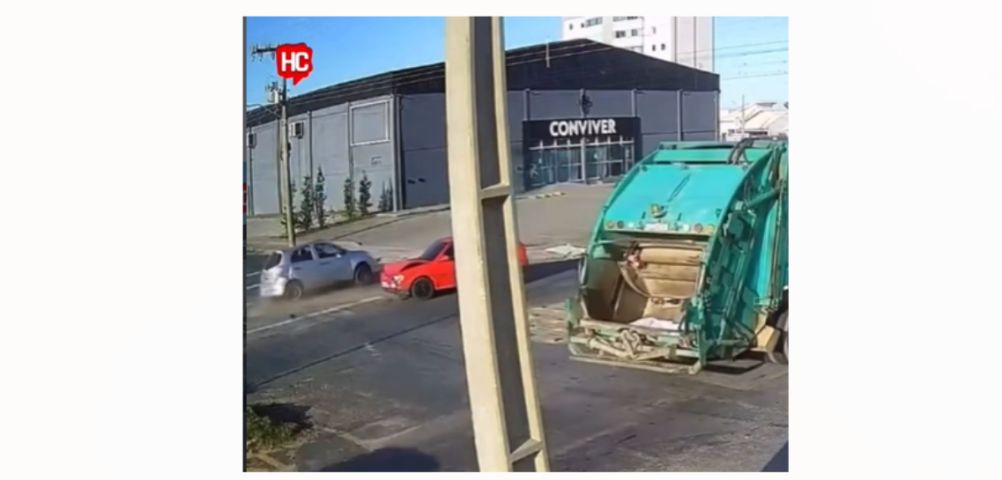 (Vídeo) Acidente em rotatória volta a ser registrado em Tubarão nesta segunda, 4; assista