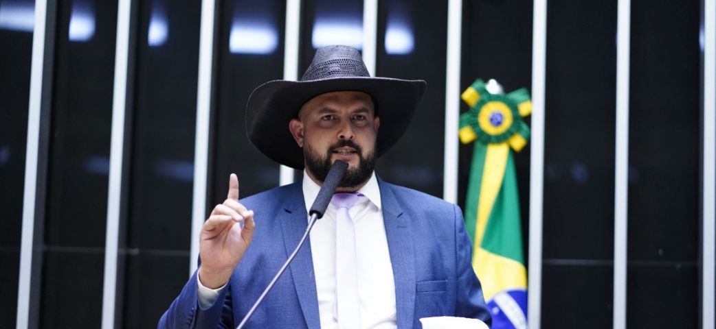 Conselho de Ética aprova suspensão de mandato de Zé Trovão por 60 dias