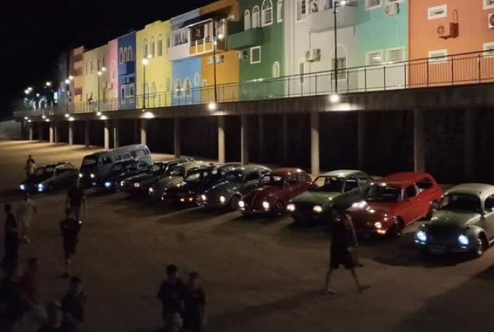 TubaVolks reúne cerca de 200 veículos antigos no Centro de Tubarão neste sábado