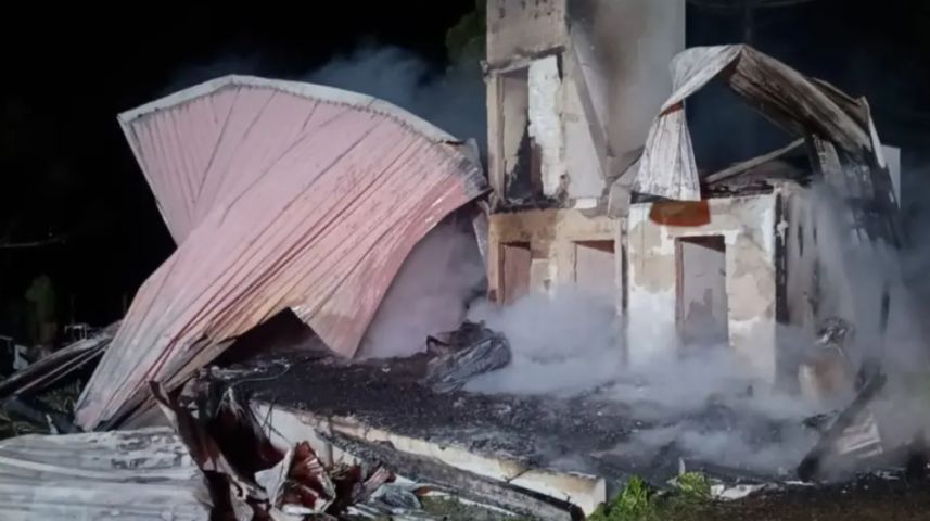 Chalé com oito turistas pega fogo em Urubici e bebê é levado ao hospital