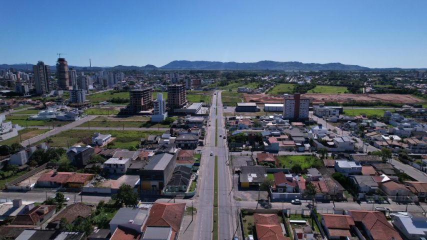 Avenida Pedro Zapelini registra mais um acidente na noite desta terça (12), em Tubarão
