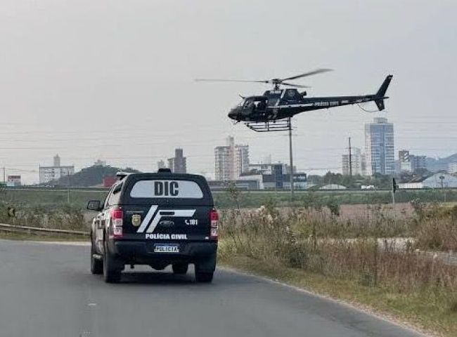 DIC de Tubarão prende suspeito de assalto contra mulher após saída de restaurante