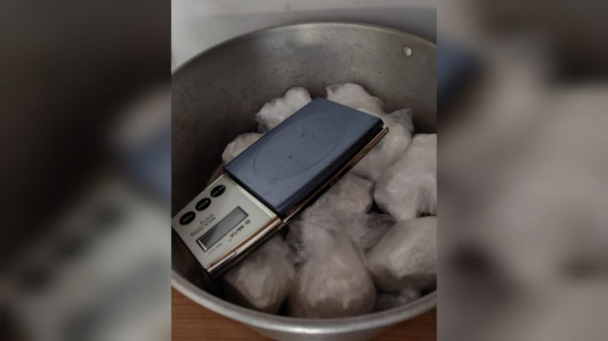Traficante é preso com mais de meio quilo de cocaína no bairro Magalhães, em Laguna