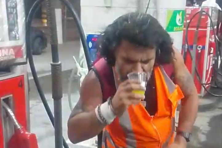 Vídeo de Bim Ladem tomando combustível viraliza em Tubarão