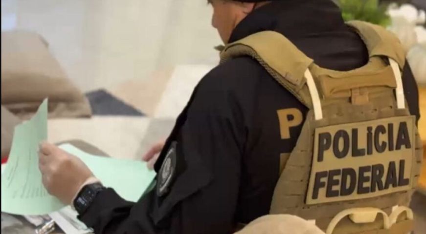 Imbituba entra na rota do tráfico internacional e PF prende mergulhadores em operação milionária