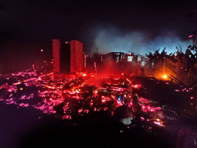 Incêndio destrói residência e mobiliza bombeiros em Imaruí