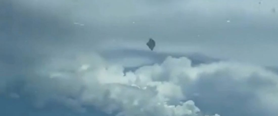 VÍDEO: Piloto de avião filma OVNI durante voo na Colômbia