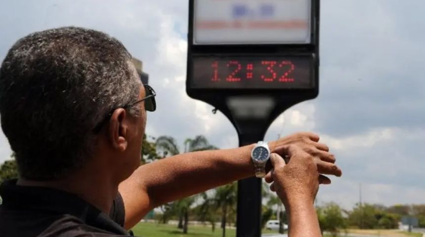 Horário de verão vai voltar? Entenda o plano do governo que pode mudar a rotina no país