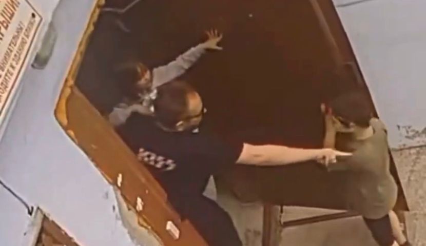 Menino de 5 anos impede sequestro de amiga na Rússia e ajudar na prisão de suspeito; (VÍDEO)