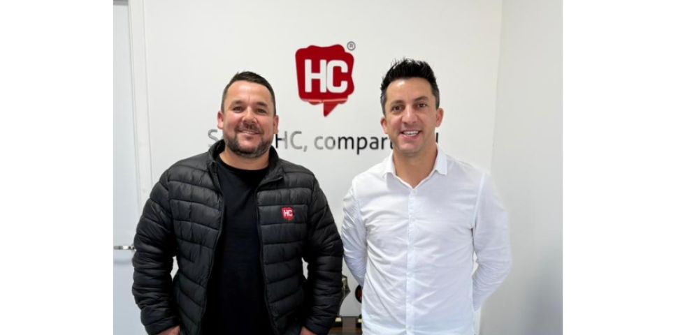 (Vídeo) Diretor do HC Notícias recebe pré-candidato a deputado estadual Beto Kuerten em visita de cortesia