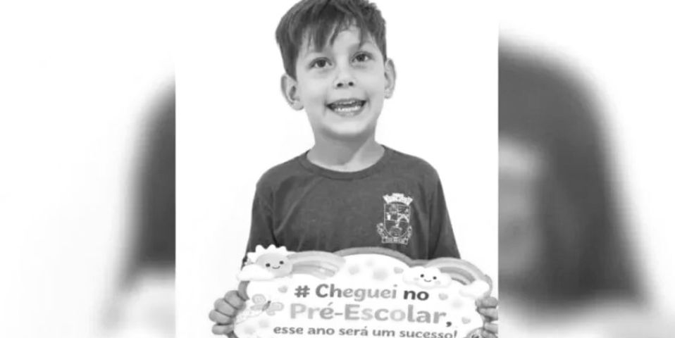 Menino de 5 anos abre porta de caminhão, cai e morre atropelado pelo próprio veículo em SC