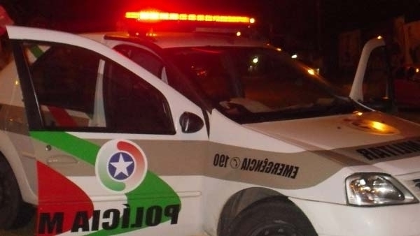 Homem é abordado ao passar por viaduto e tem carro roubado