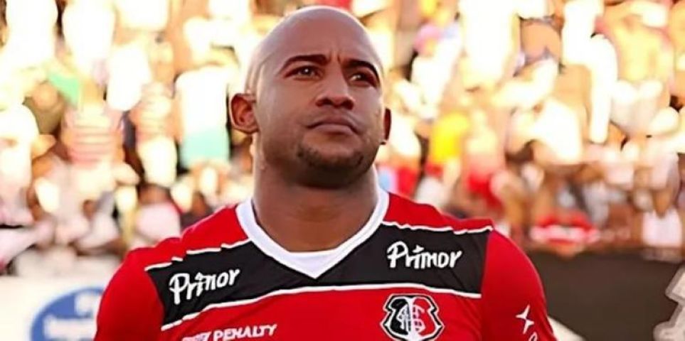 Relembre: Brasão virou herói no Santa Cruz e notícia no Globo Esporte; VÍDEO