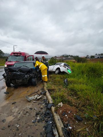 Mulher de 34 anos morre em grave acidente em Pindotiba, Orleans