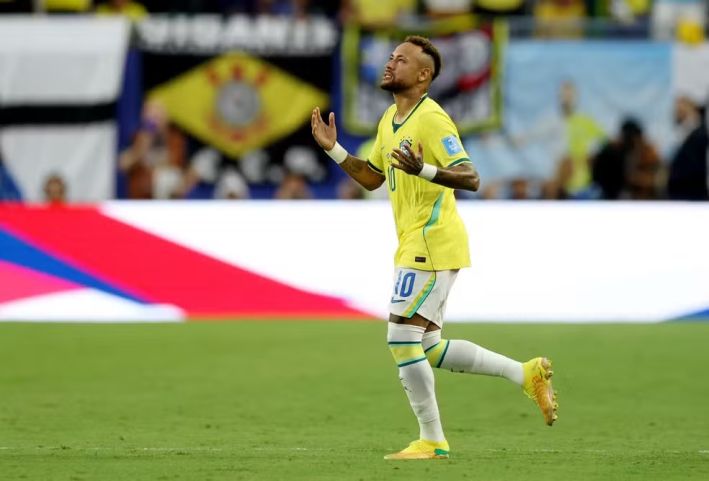 Na estreia de Neymar, Brasil derrota a Escócia e garante a liderança do Grupo C