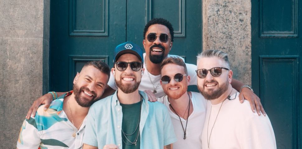 Quinteto S.A. se apresenta no Sky7 Rooftop com samba e pagode
