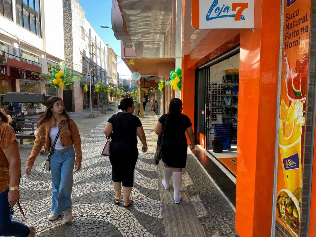 Lojas de Tubarão podem optar por liberar funcionários durante partida da Seleção Brasileira nesta segunda (29)