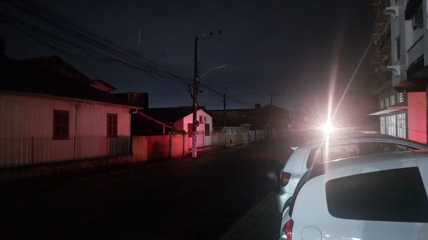 Bairros de Tubarão sofrem apagão na noite desta quarta-feira (01)