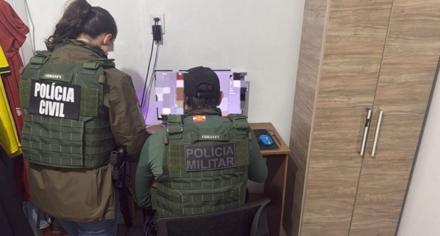 Gaeco cumpre mandado em Criciúma após denúncia de discurso de ódio nas redes sociais
