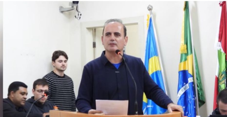 Lei de autoria do vereador Aurimar da Silva cria Programa Farmácia Solidária e Comunitária em Capivari de Baixo