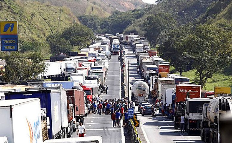 Senado tenta aprovar MP do Frete nesta terça para frear nova greve dos caminhoneiros