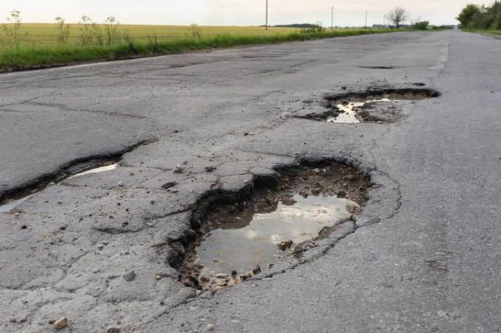 Projeto de Lei em Capivari de Baixo propõe IPTU grátis para imóveis em ruas com buracos
