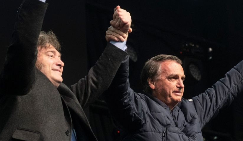 Moraes barra visita de Javier Milei a Bolsonaro e mantém restrições ao ex-presidente