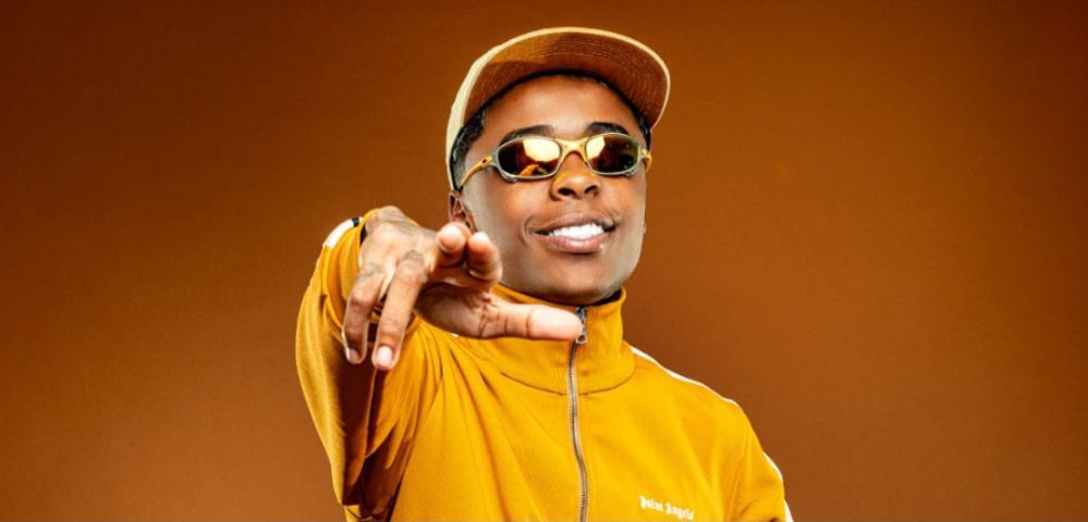 Após pré-venda esgotada, Hangar 737 abre venda geral para show de MC Meno K neste domingo