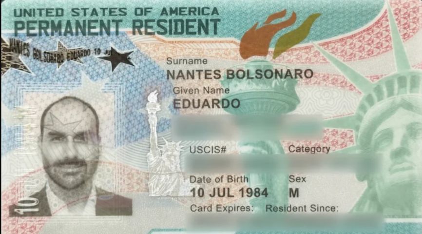 Eduardo Bolsonaro consegue Green Card e passa a ter residência permanente nos EUA