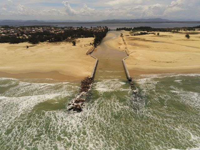 Projeto quer transformar a Barra do Camacho com molhes, marina e investimento privado