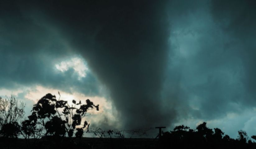 VÍDEO: Tornado atinge municípios no Noroeste do Rio Grande do Sul; três pessoas ficaram feridas
