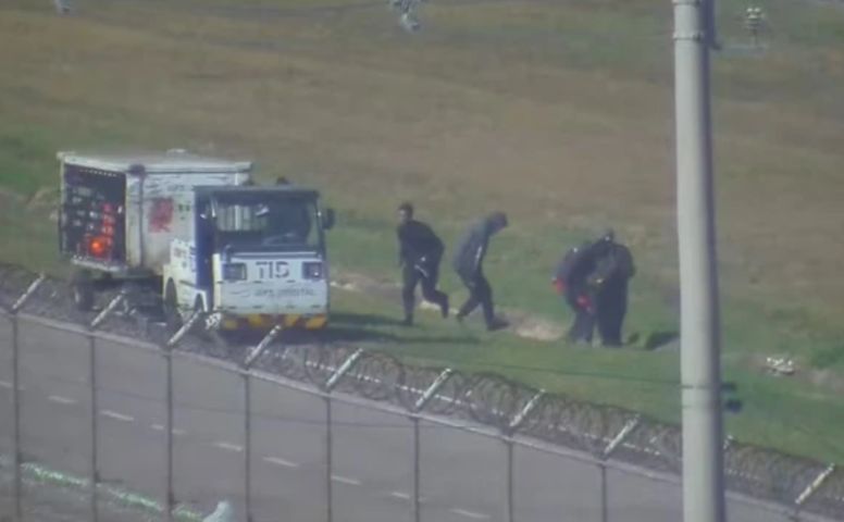 (Vídeo) PF troca tiros com suspeitos que tentavam colocar cocaína em avião com destino à Europa