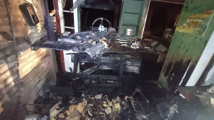 Incêndio destrói cozinha de estabelecimento comercial em Imbituba