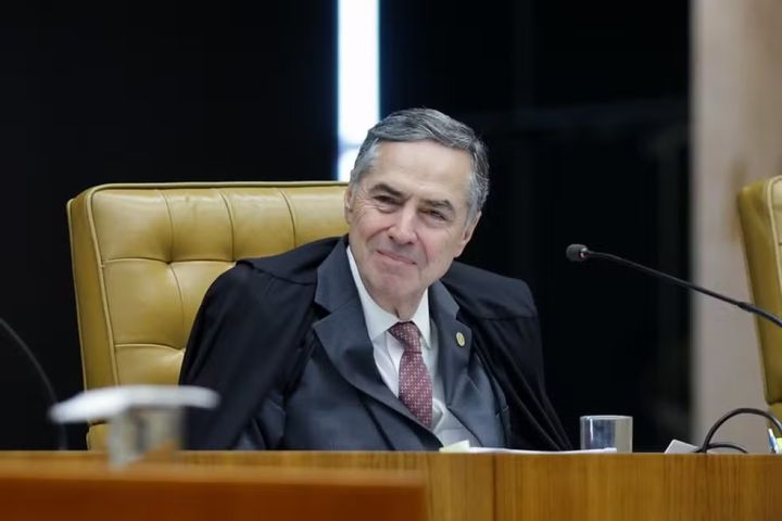 Luís Roberto Barroso é internado em hospital de São Paulo após intoxicação alimentar durante viagem à Europa