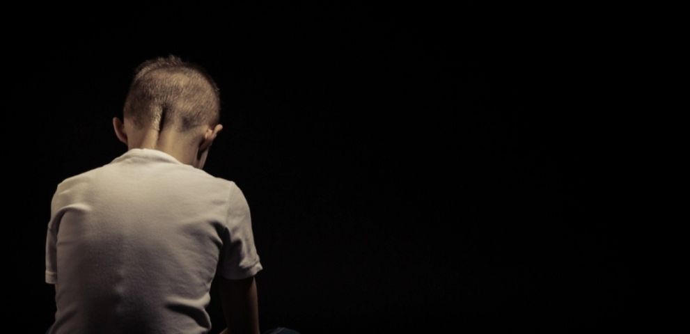 Filho de 11 anos presenciou mãe ser morta a facadas pelo companheiro em Imbituba