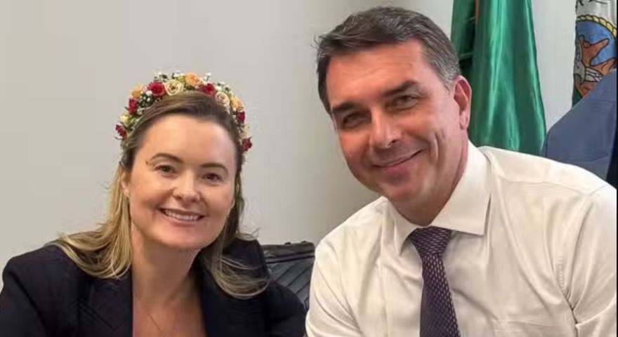(Vídeo) Júlia Zanatta confirma que não será vice de Flávio Bolsonaro nas eleições de 2026