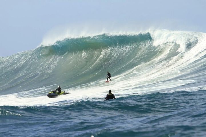 Cinco cidades lançam em Tubarão a Rota do Big Surf para transformar ondas gigantes em turismo