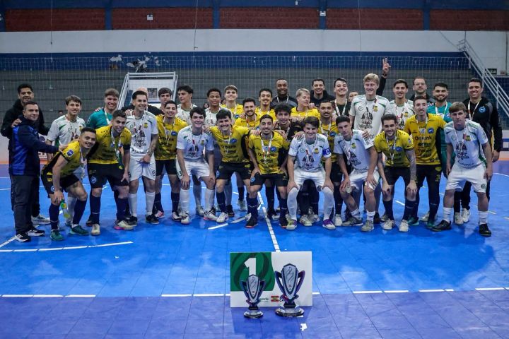 Tubarão Futsal goleia São Ludgero e é campeão da fase Microrregional dos JASC 2026