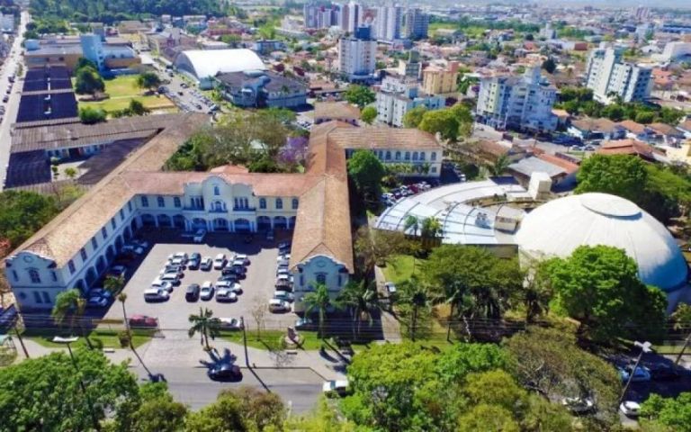 Fundação InoversaSul abre concurso com 44 vagas e salários de até R$ 3,6 mil