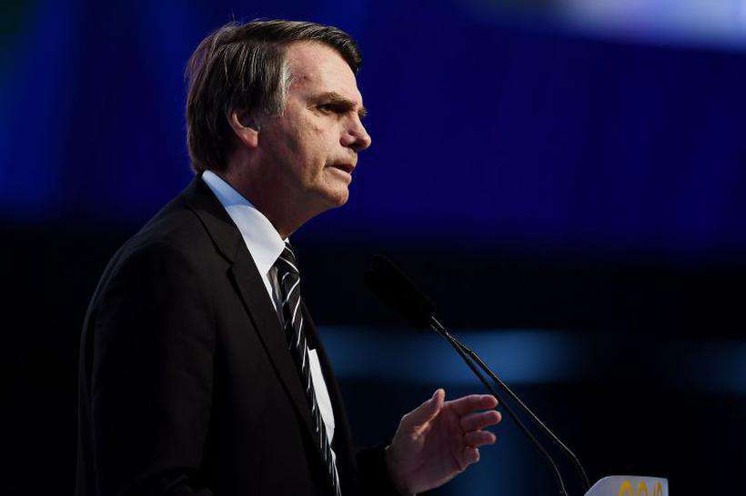 TSE abre investigação sobre compra de mensagens pró-Bolsonaro no WhatsApp