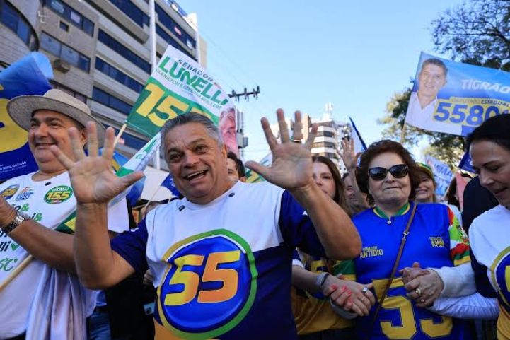 (Vídeo) João Rodrigues mostra força ao dar início à campanha ao Governo de SC em Chapecó