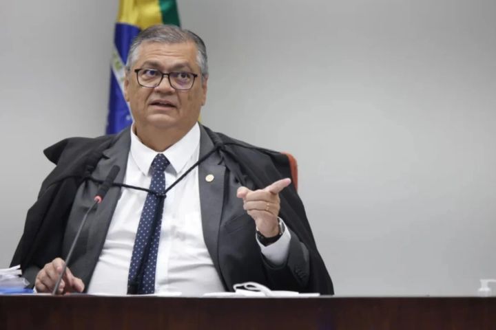 Flávio Dino autoriza a PF a acessar dados de operação contra a produtora do filme Dark Horse