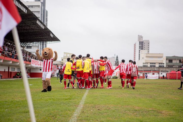 Hercílio Luz estreia na Copa SC de forma avassaladora e goleia o Metropolitano em casa