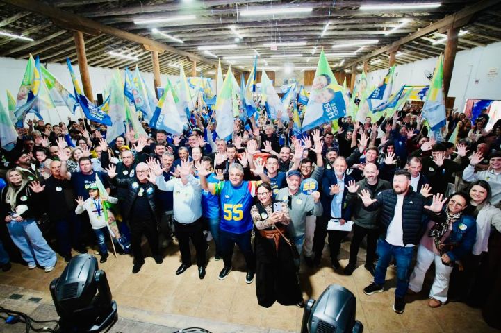 Mais de mil apoiadores participam de ato de campanha de Beto e Julio em Braço do Norte