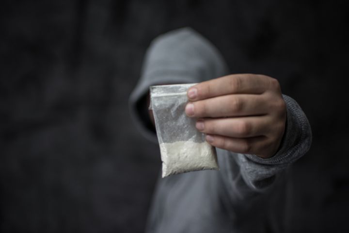 Adolescente de 17 anos é apreendido com cocaína e R$ 480 em Tubarão