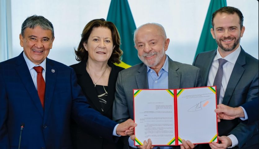Lula anuncia reajuste do Bolsa Família pela inflação a partir de outubro