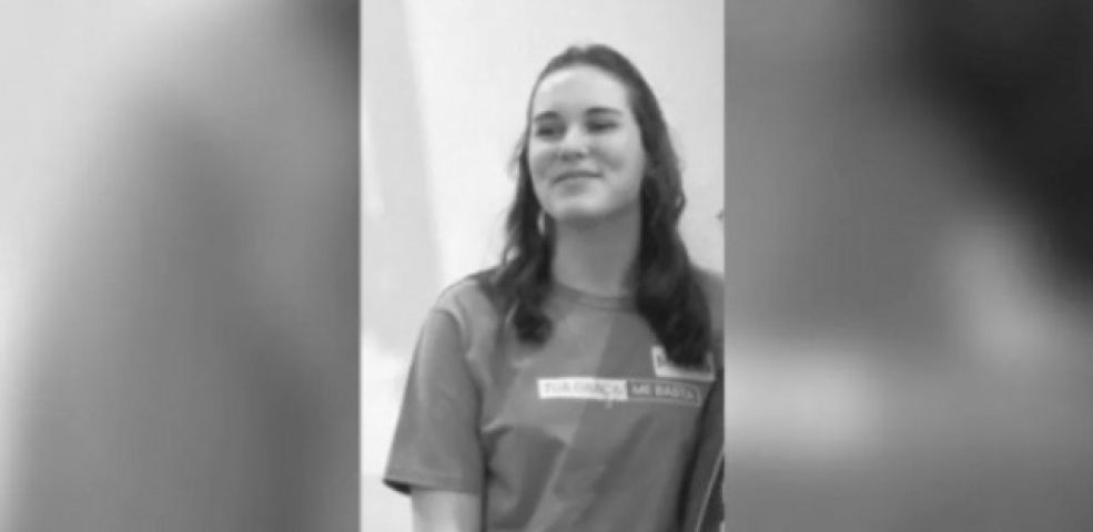 Mãe vai chamar filha de 16 anos para trabalhar e a encontra morta na cama em SC